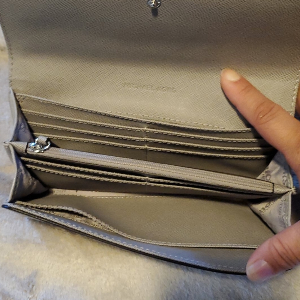 Purse - Picture 5 of 8